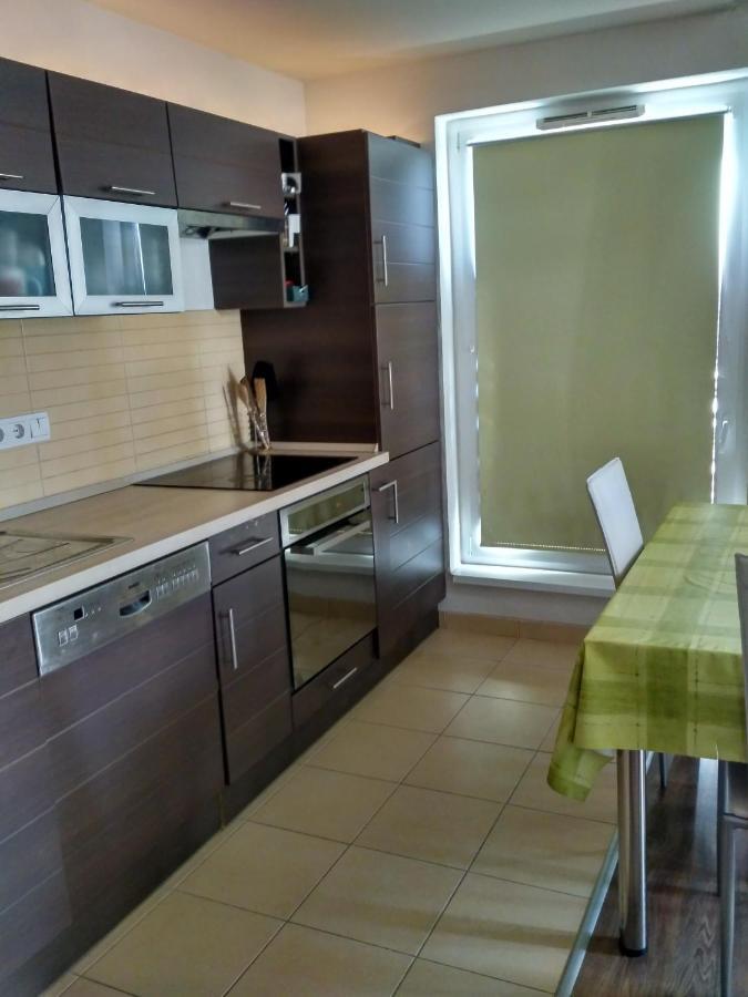 Family Holiday Apartman Nyiregyhaza Exterior photo
